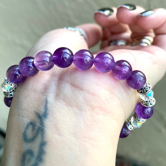 π΄β SALE ! red dot items are 2 for $25 . Bundle more than 3 and its $10 each π - Picture 9 of 15